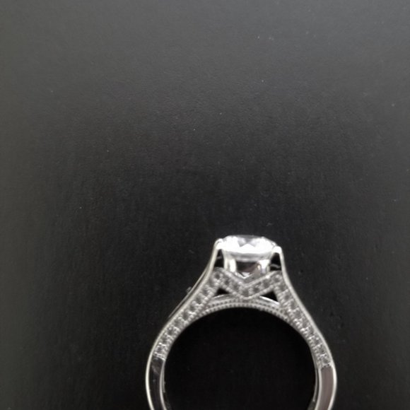 Ring - Picture 5 of 5